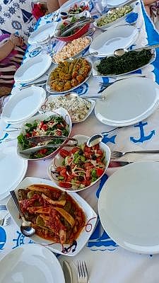 Yat Günlük Turlarımız 6 tekne turu yemekleri7